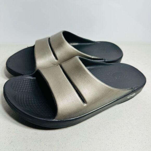 OOFOS OOAHH Luxe Slides Metallic Latte Slip On Comfort Recovery Women's US 9 - Picture 3 of 8